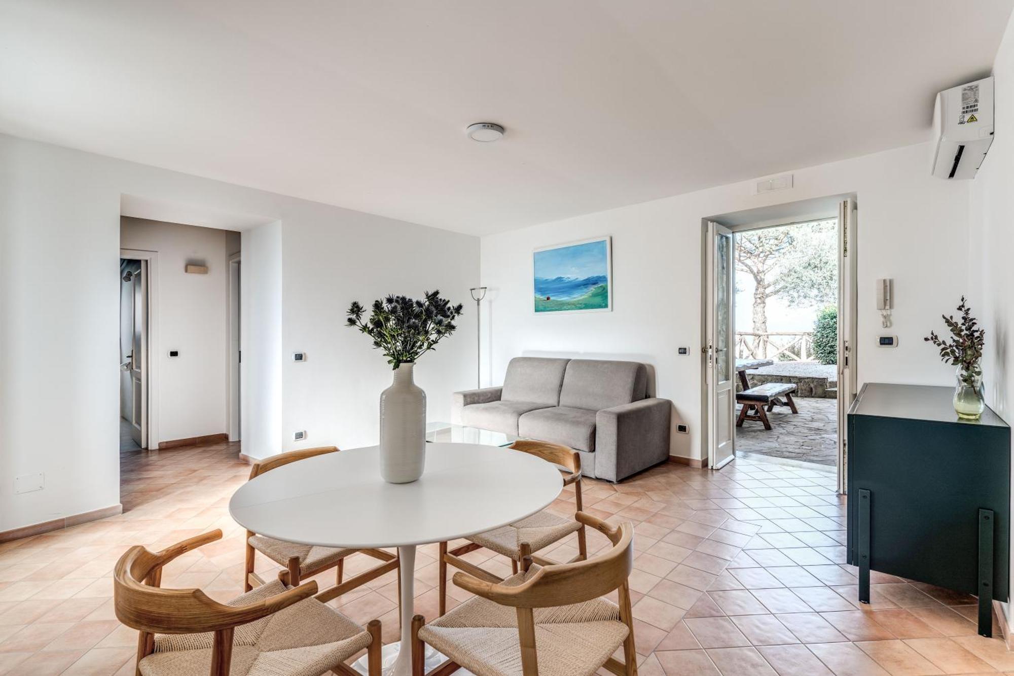 Villa Giulia Boutique Views Pool And Guest Services ซอร์เรนโต ภายนอก รูปภาพ