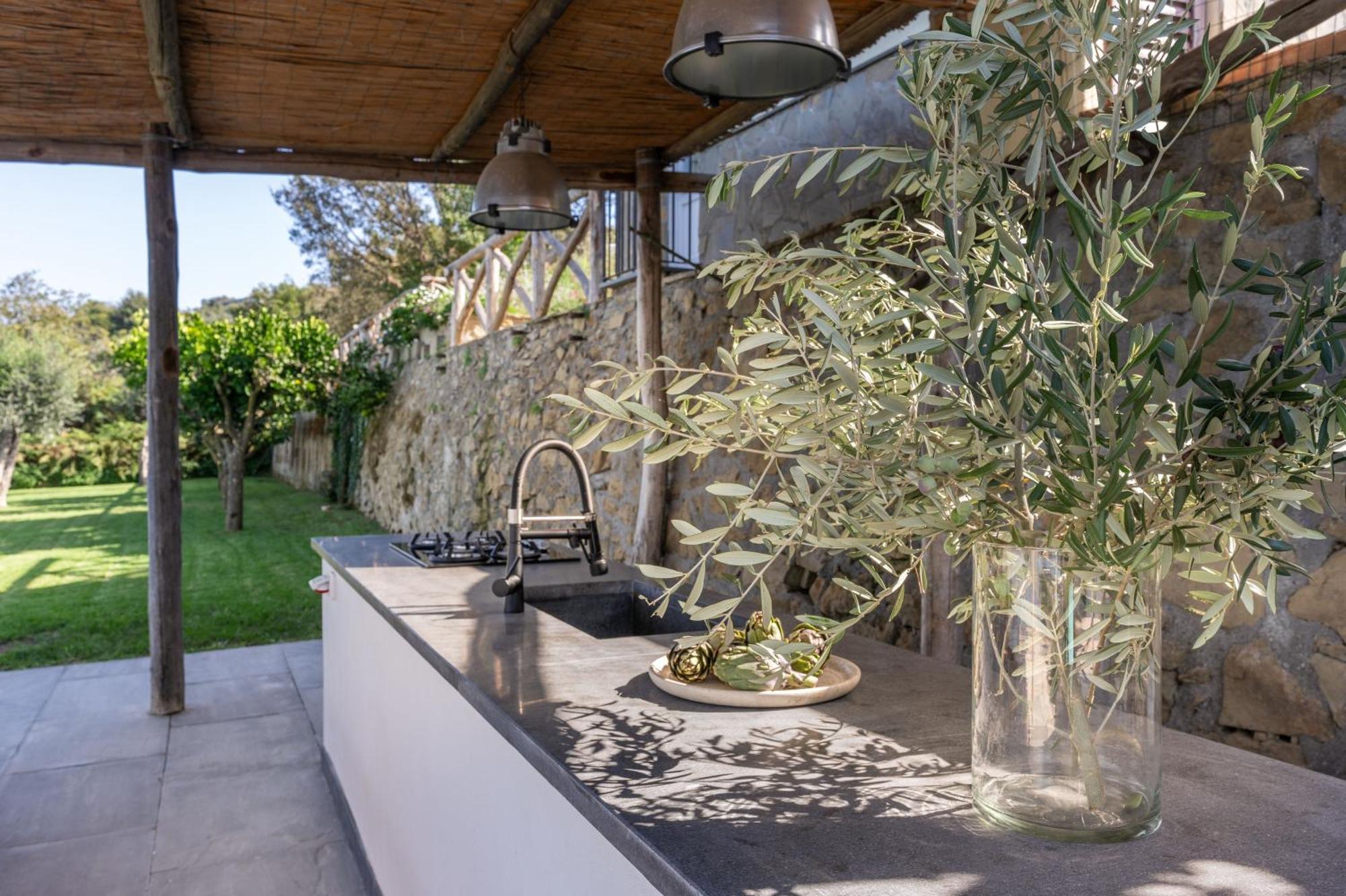 Villa Giulia Boutique Views Pool And Guest Services ซอร์เรนโต ภายนอก รูปภาพ