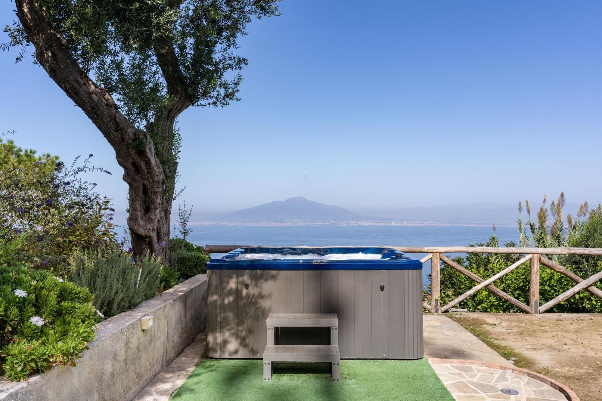 Villa Giulia Boutique Views Pool And Guest Services ซอร์เรนโต ภายนอก รูปภาพ